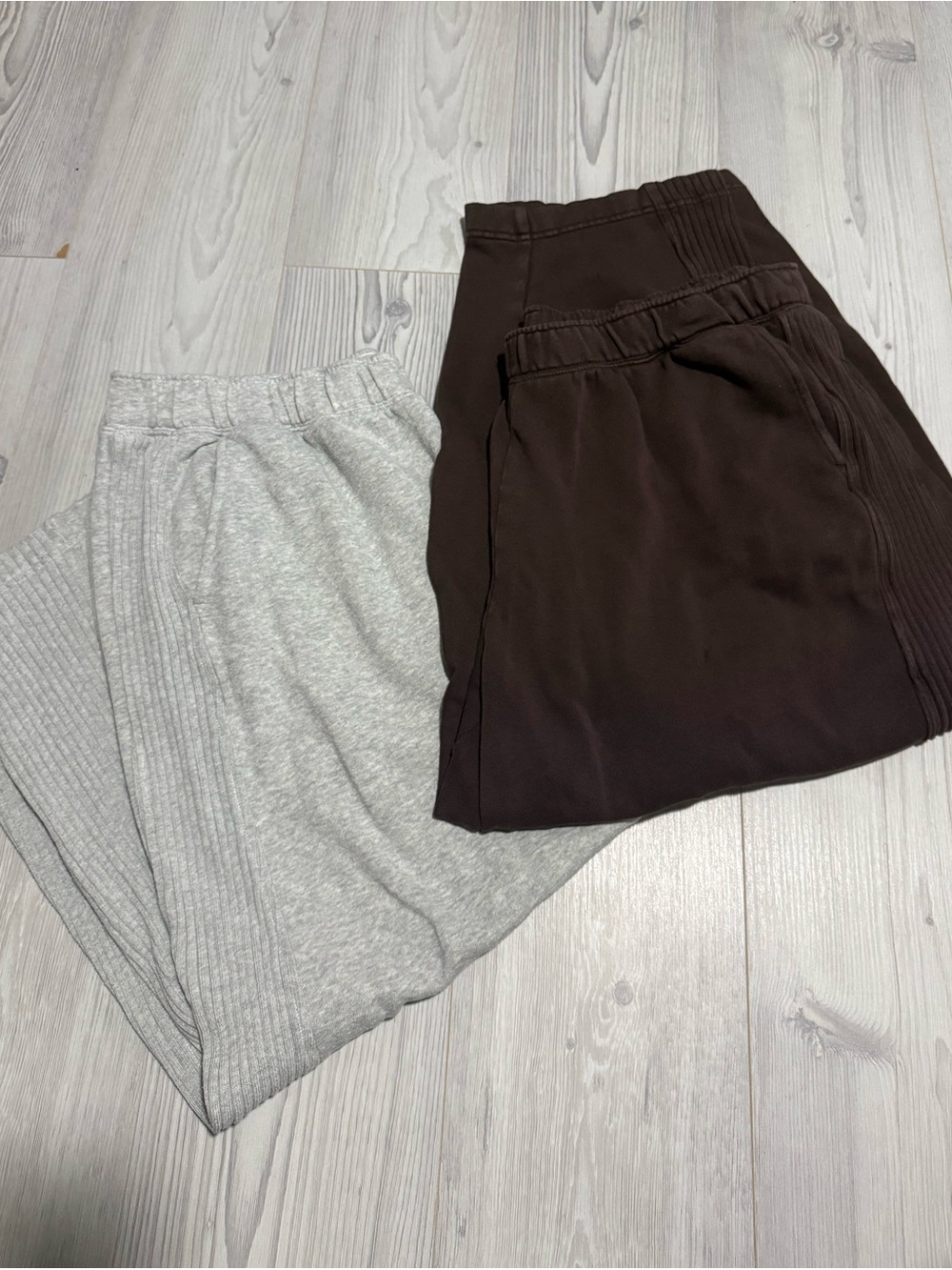 Aerie GREY Barrel Sweats